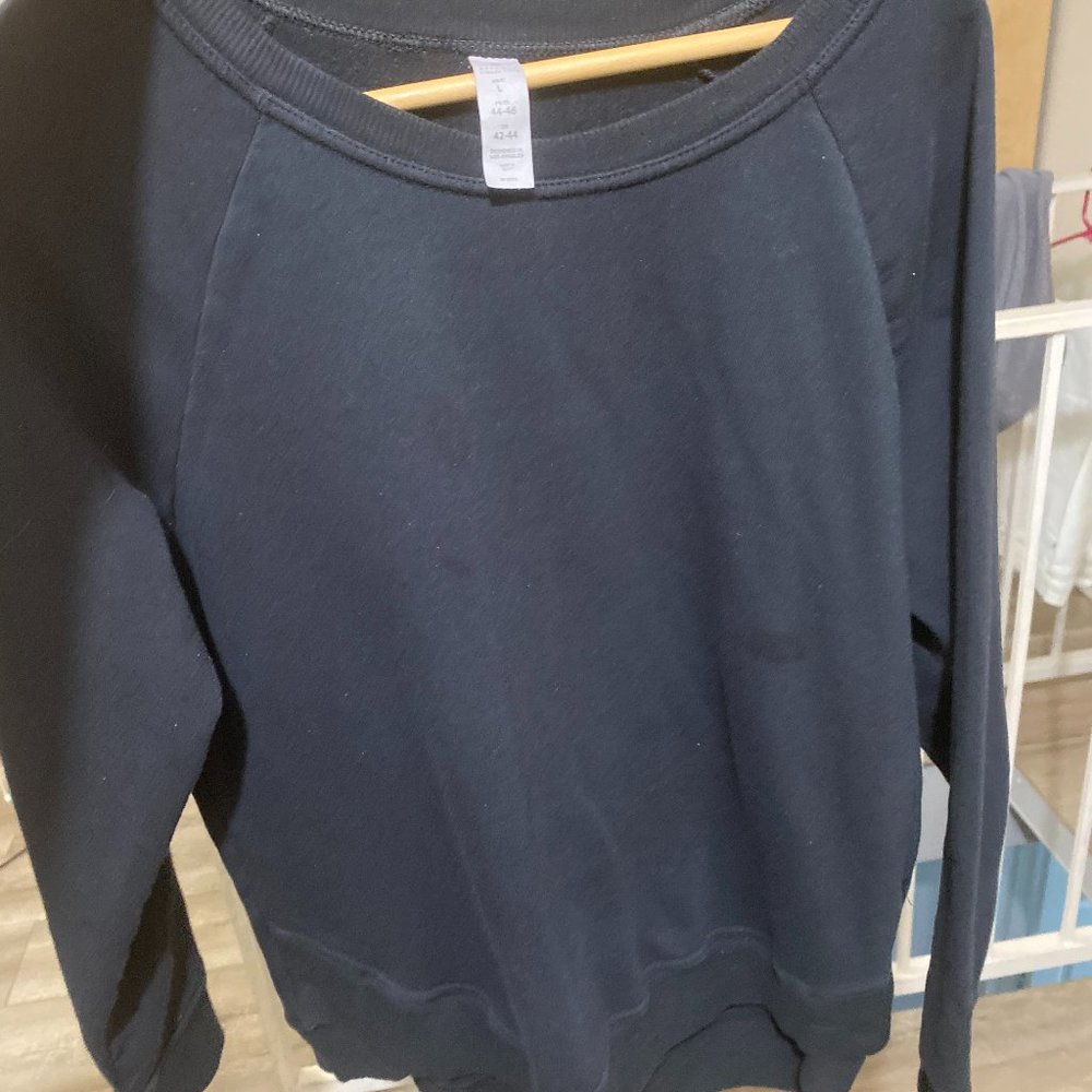 black sweatshirt